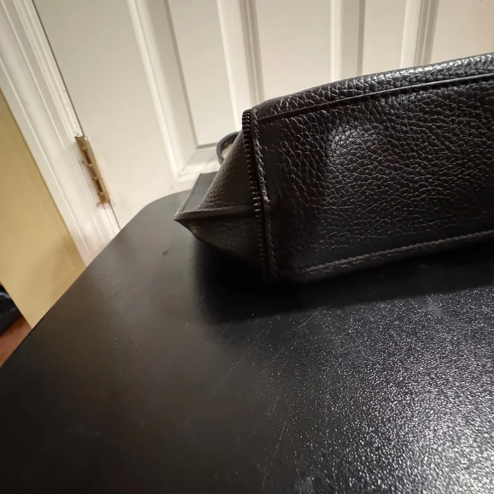 Botkier New York Black pebbled leather Tote Bag Sleek and Versatile